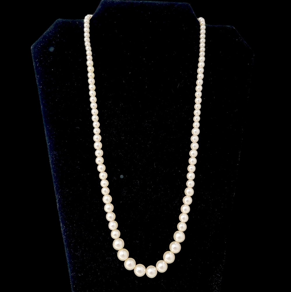Vintage Graduted Faux Pearl Necklace